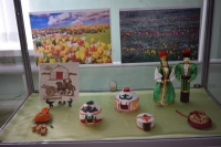 Временная музейная выставка «Когда цветут тюльпаны», в рамках по противодействию идеологии терроризма в сфере культуры Ямало-Ненецкого автономного округа  на 2017 – 2018 годы